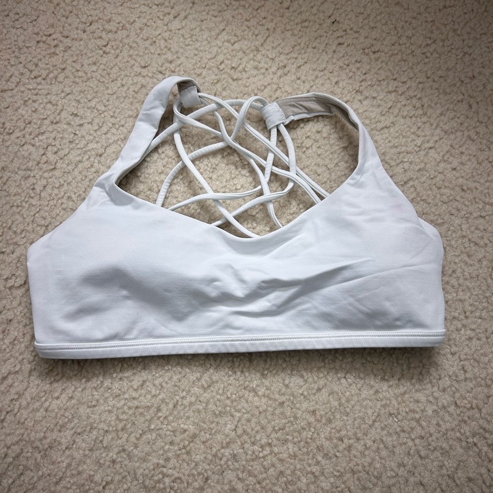 Lululemon Free To Be Bra